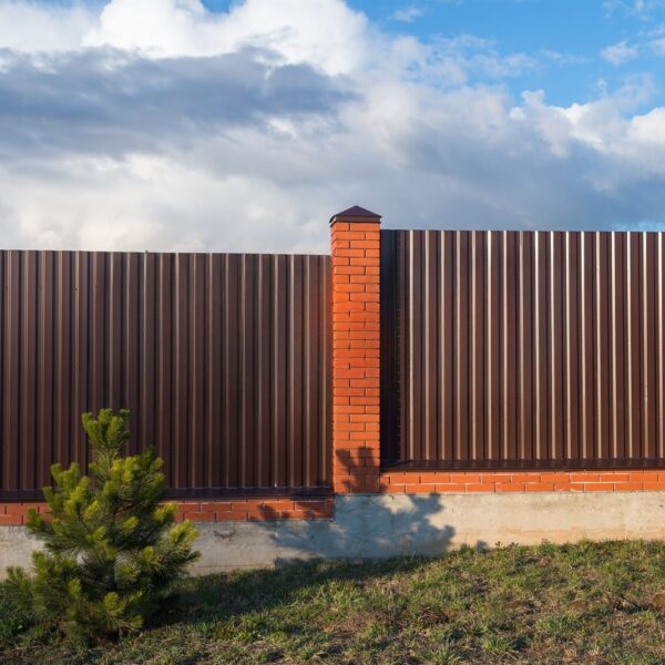 купить металлопрофиль для забора